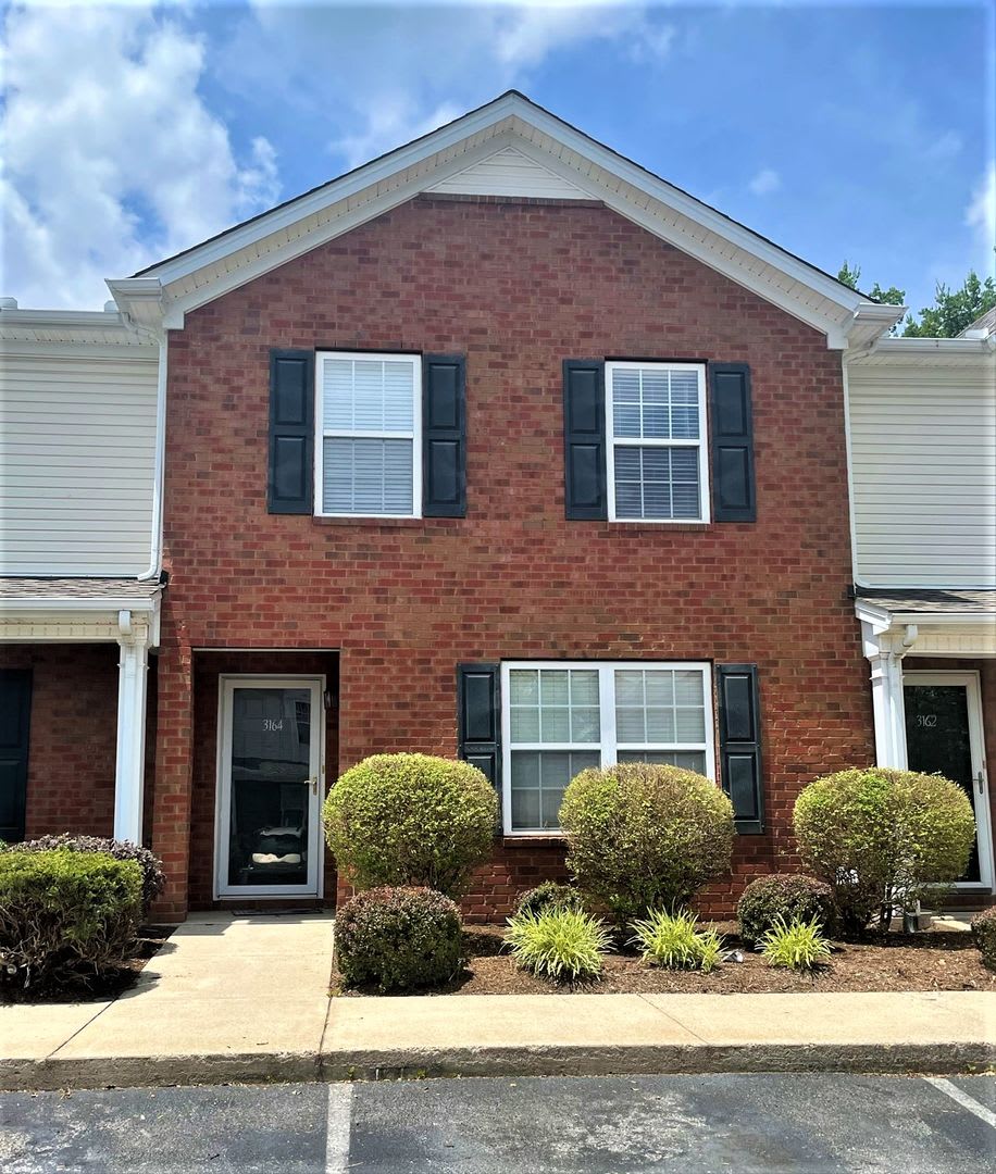 3 Bedroom Townhome in Barfield Commons – photo 1