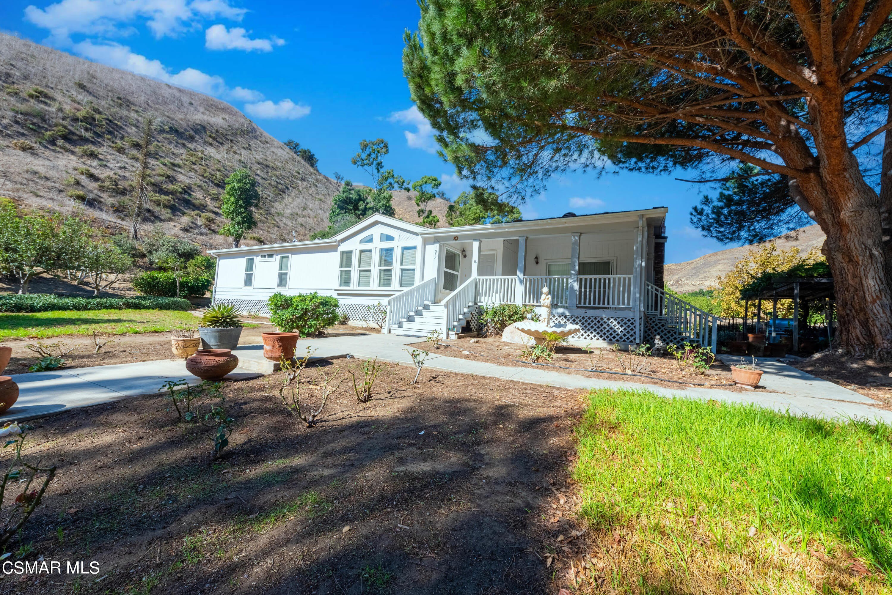 1057 E La Loma Avenue – photo 2