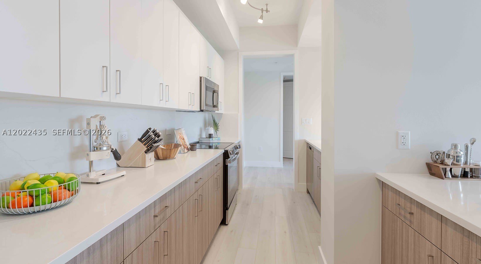 151 NE 5th Ave – photo 3