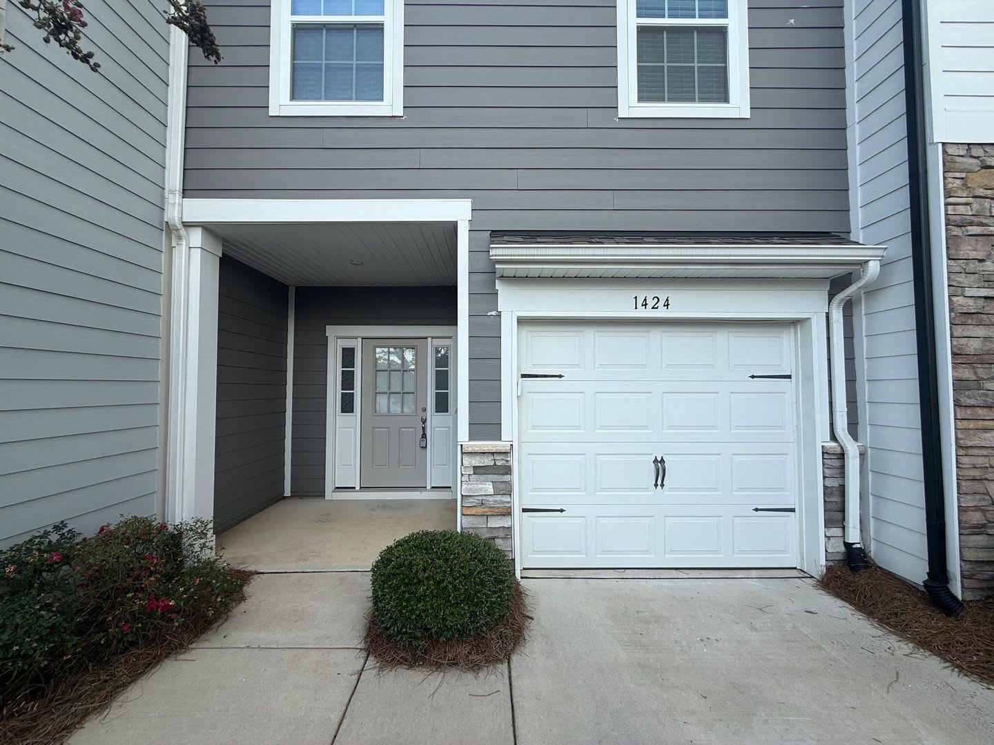 Paddlers Cove 3 Bedroom 2.5 Bath Townhome – photo 2