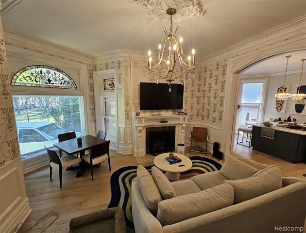669 W Canfield Street – photo 2