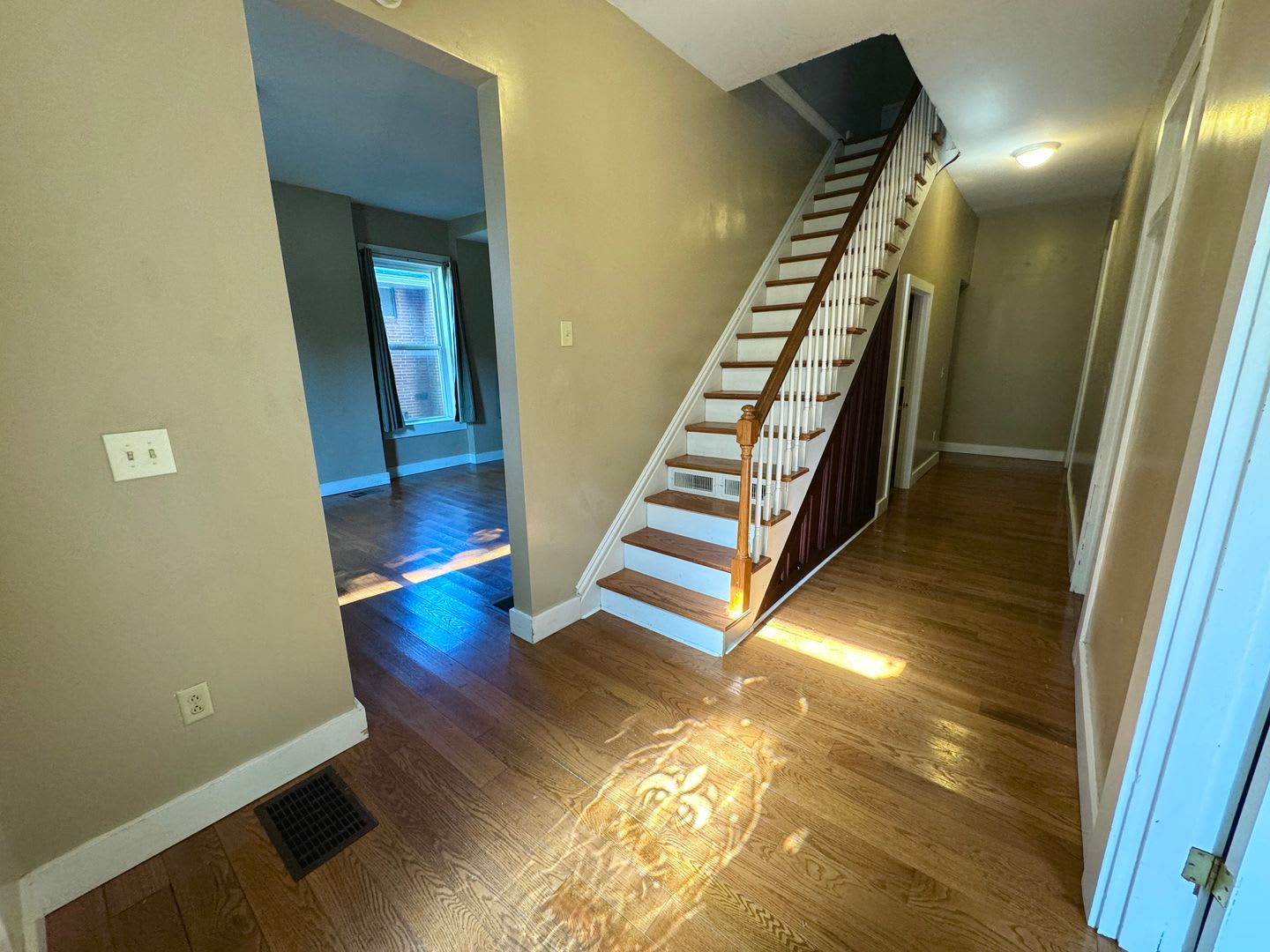 6 Bedroom 2 Bathroom House Next To Semo S Campus Large Yard Internet Included – photo 3