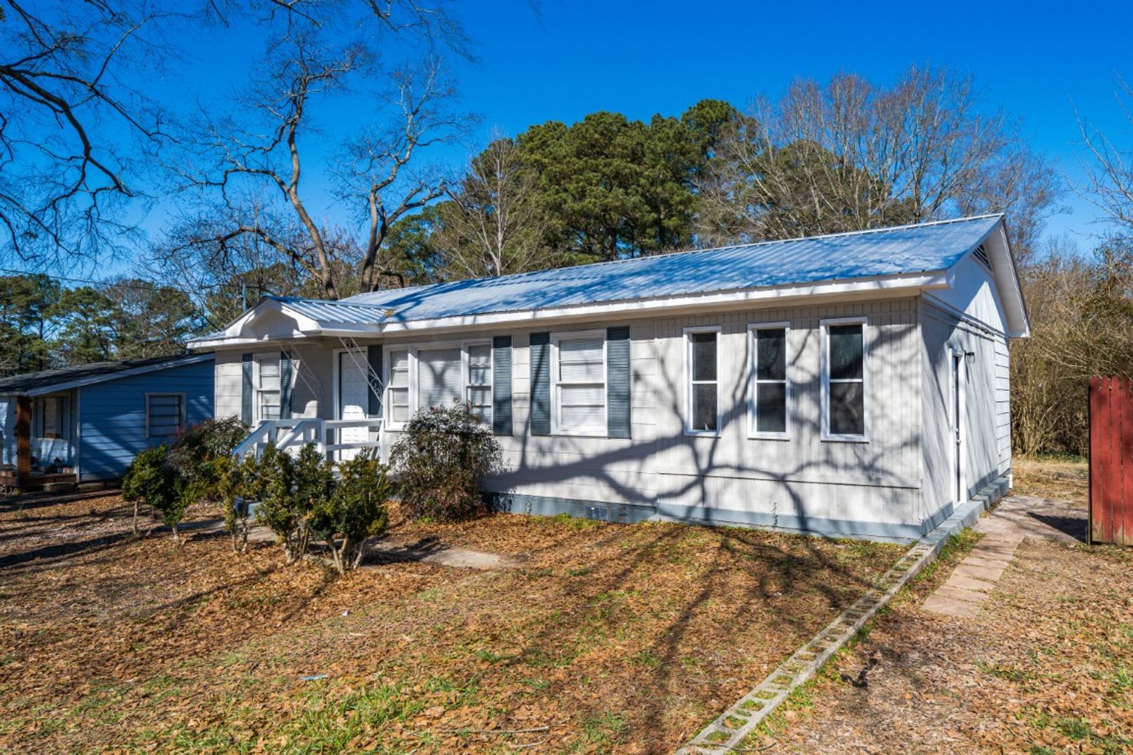352 1st Ave NW- pet friendly 3BR + Bonus Room! – photo 2