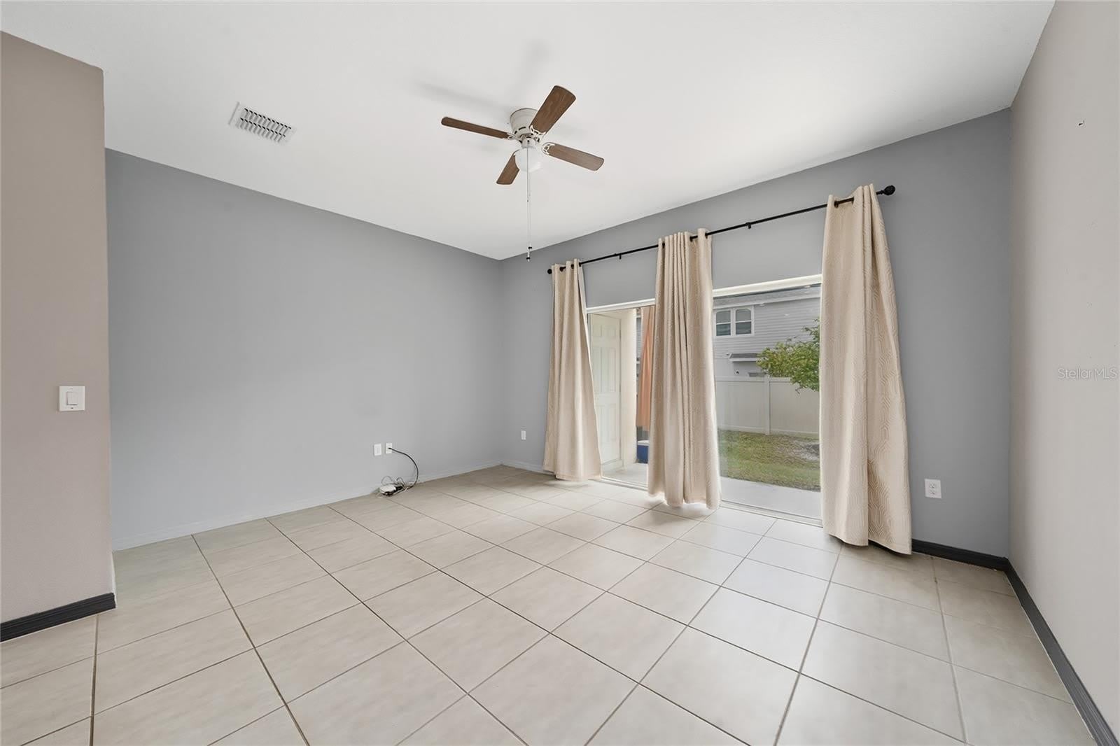 2060 VIEWFINDER Street – photo 4
