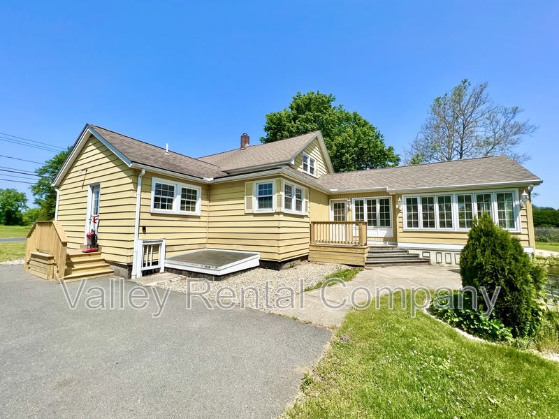 110 East Street – photo 1