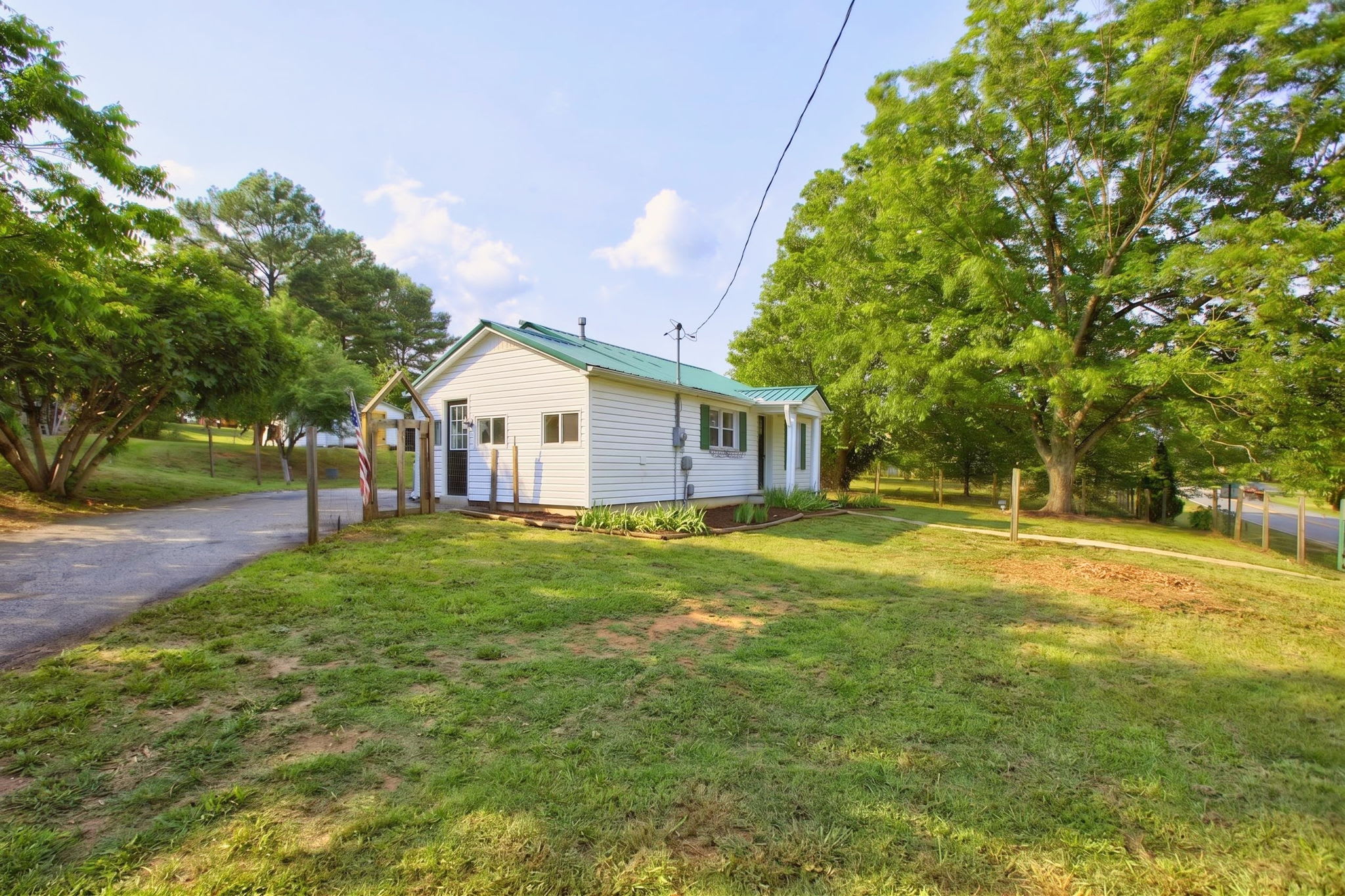 611 Holston Creek Church Road – photo 2