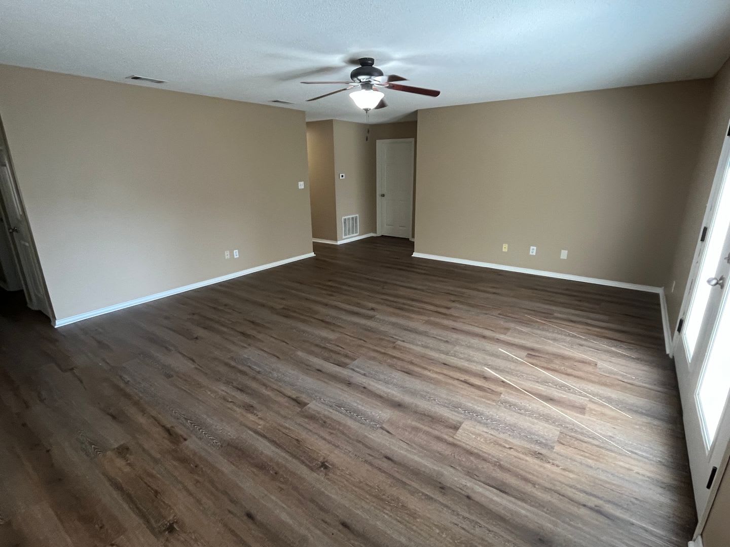 2005 S Tampa Ave – photo 3