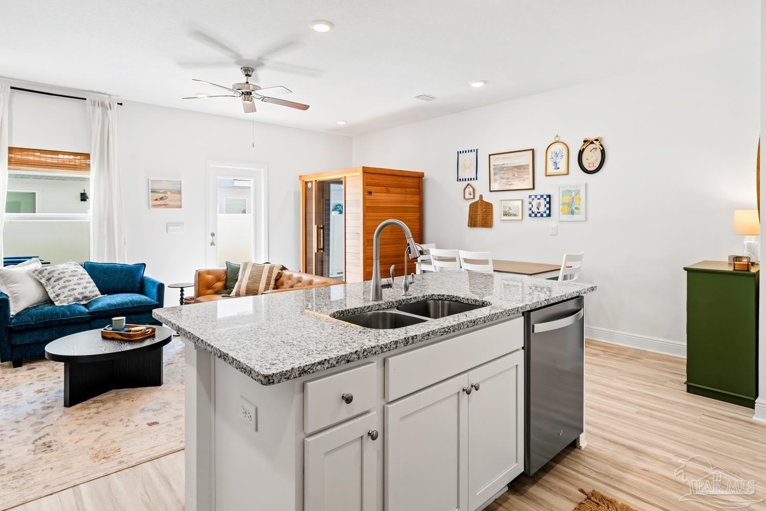 72 Phoenix St – photo 5