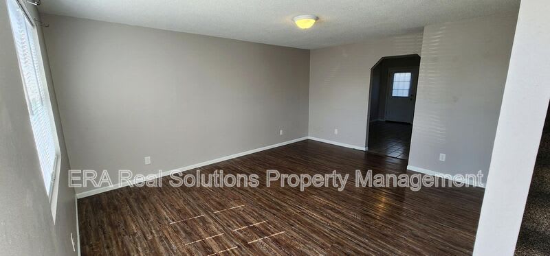 205 1/2 John St. – photo 3