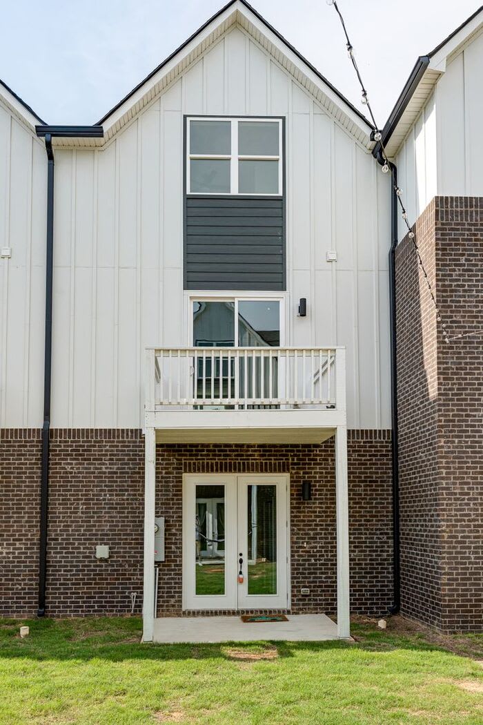 5680 Sofias Circle – photo 1