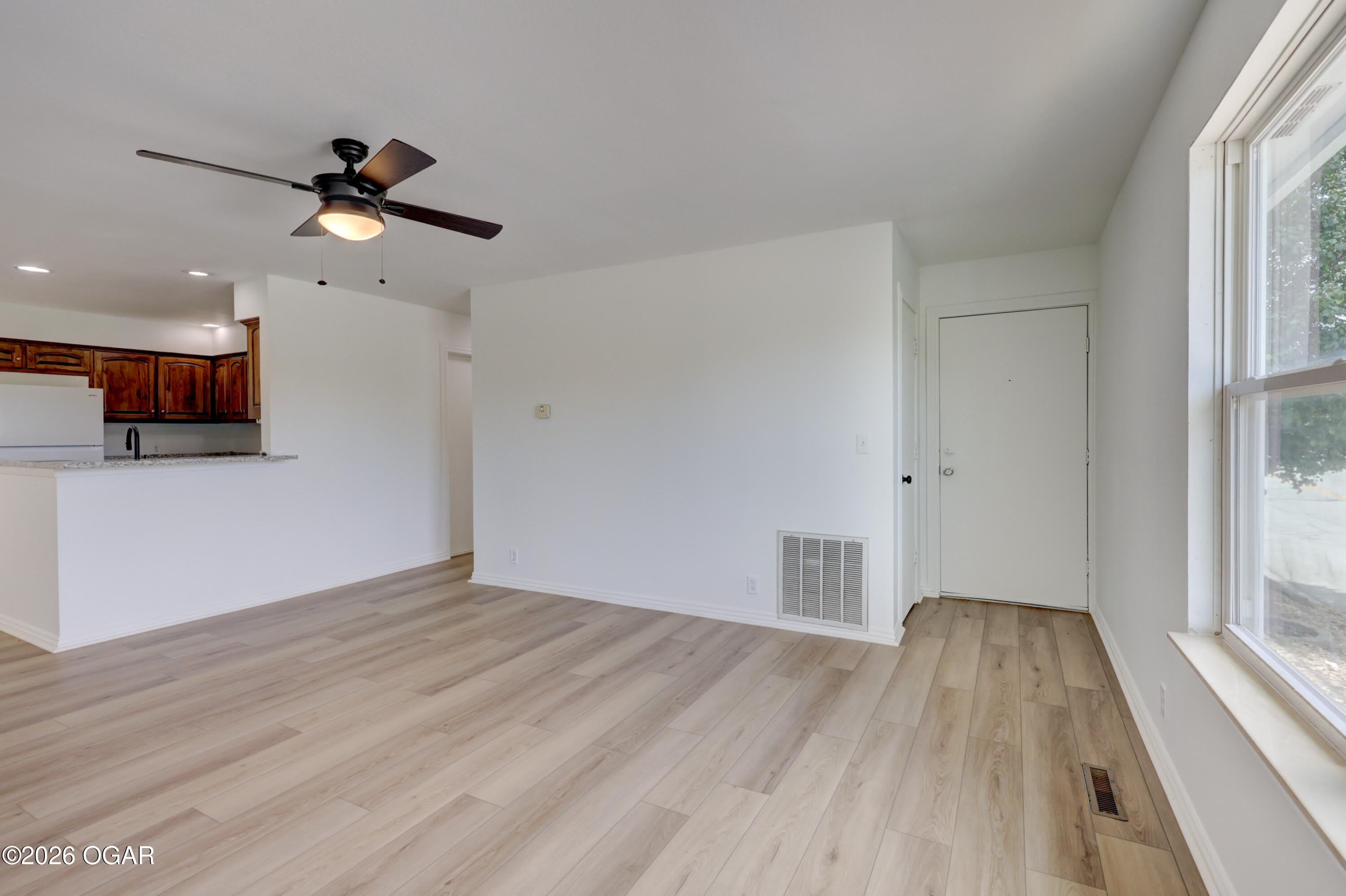 729 W 31st Terrace – photo 5