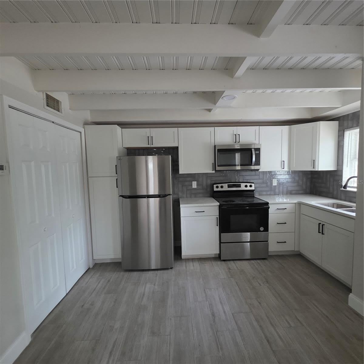 5101 Orange Avenue N – photo 4