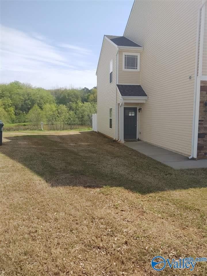 208 Falling Water Lane – photo 3
