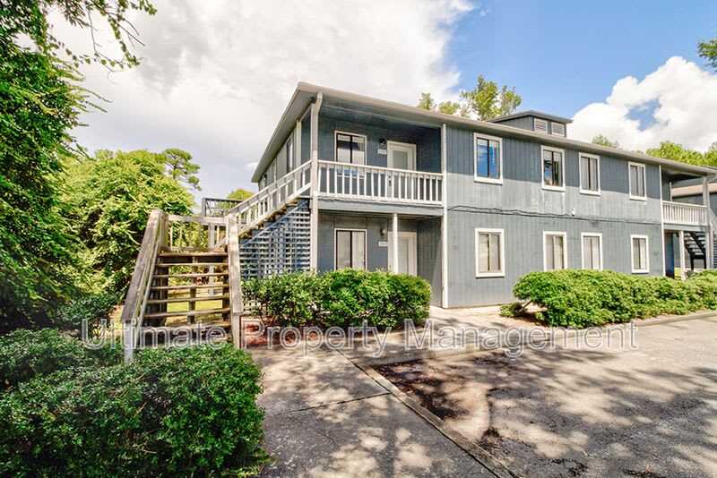 1251 Wellington Drive – photo 3