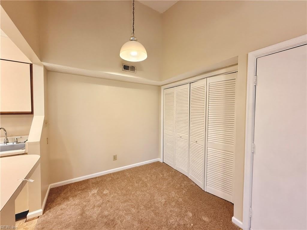 140 Wells CT – photo 5