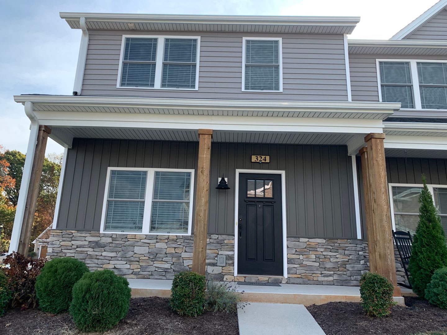 Cornerstone Townhomes-Convenient Timberlake Area – photo 1