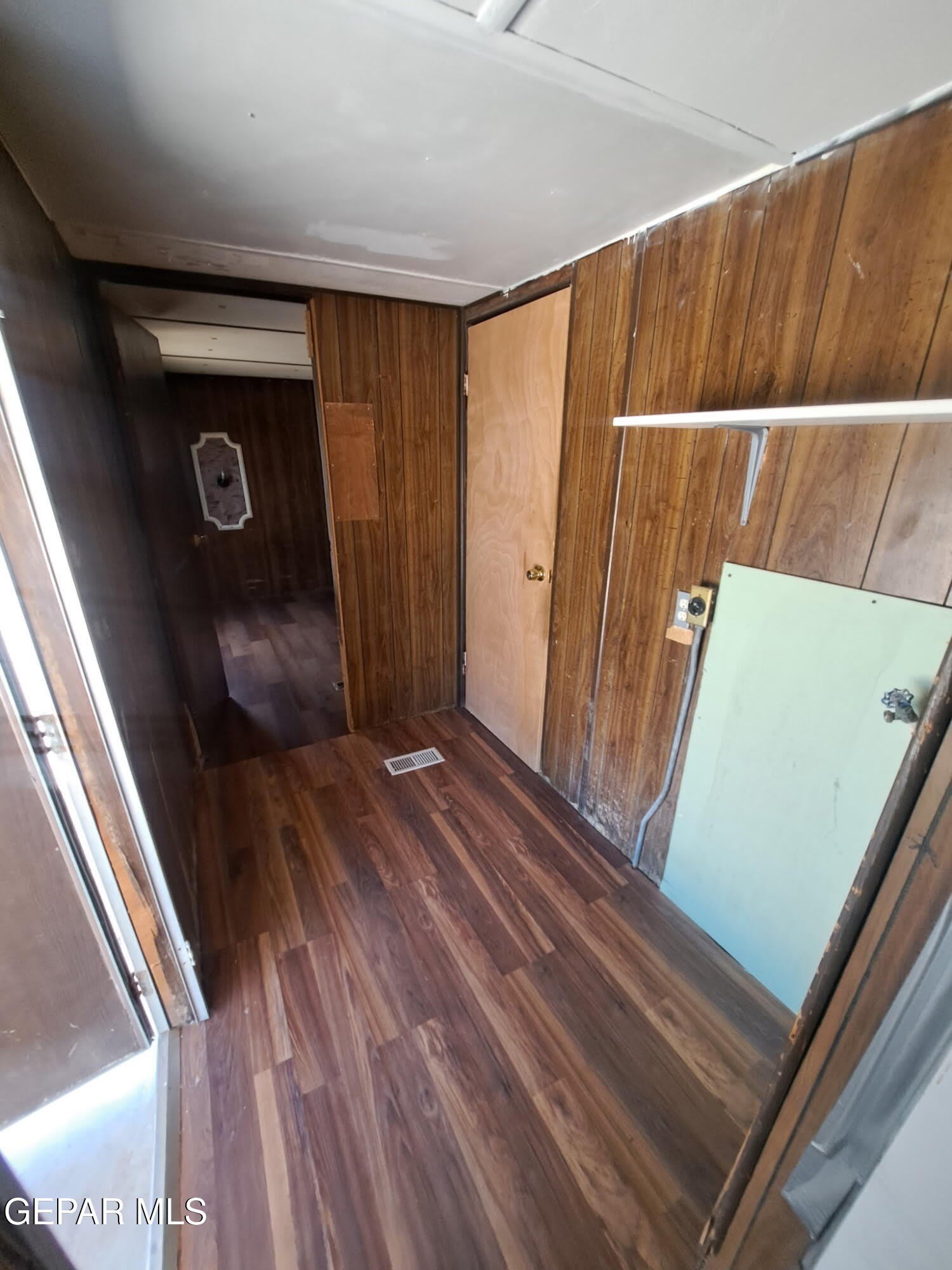 905 Ne Camp Street – photo 4