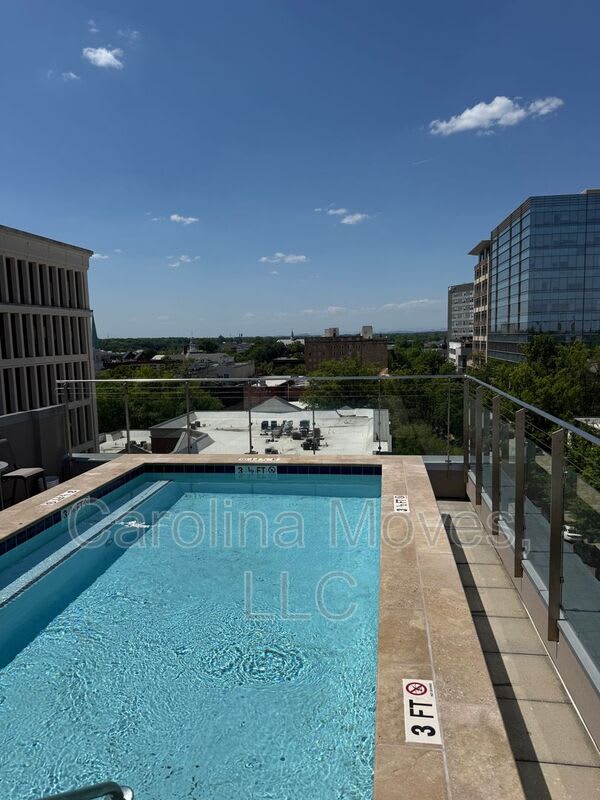 100 East – photo 5