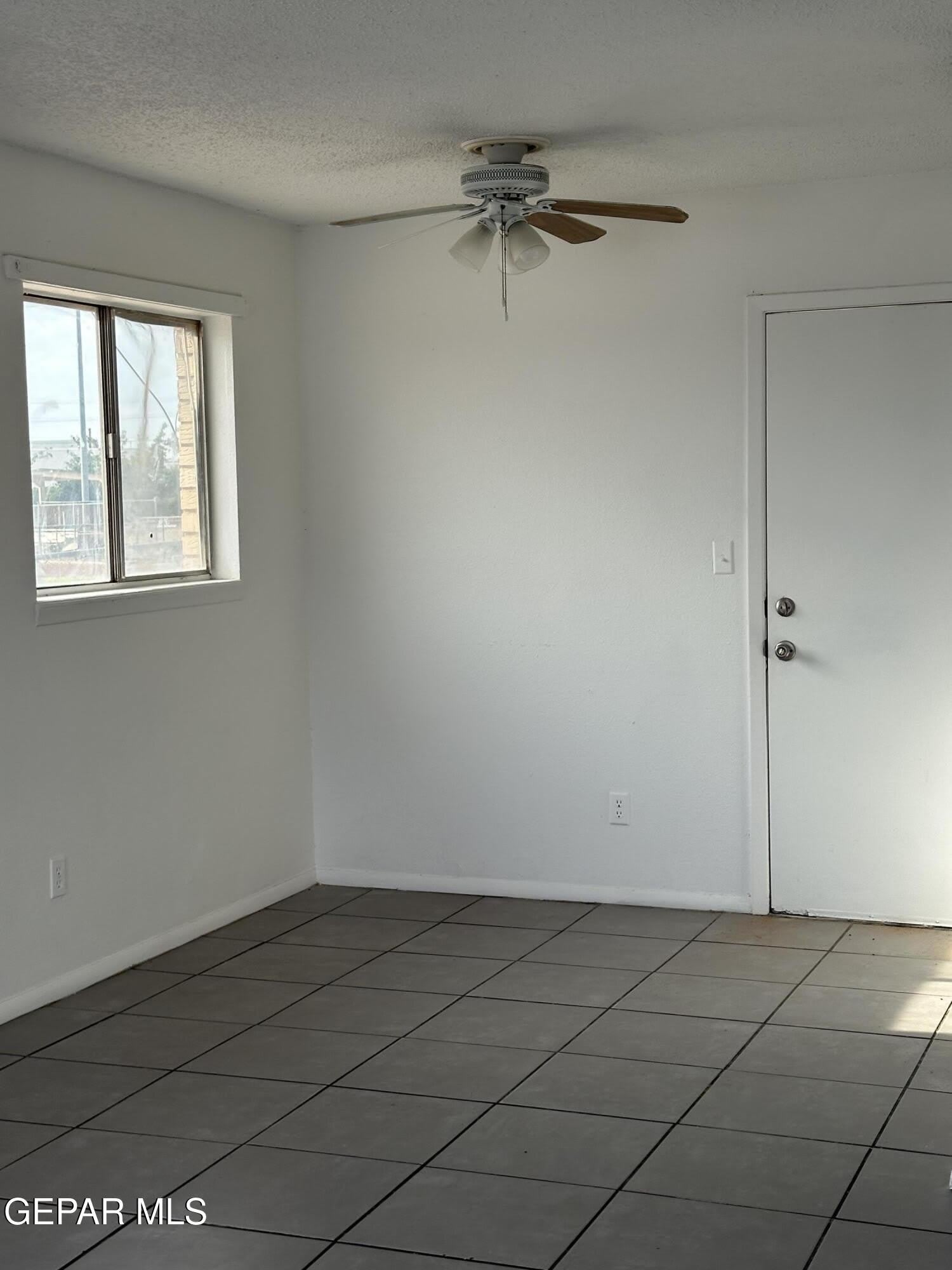 7828 WEST Drive – photo 2