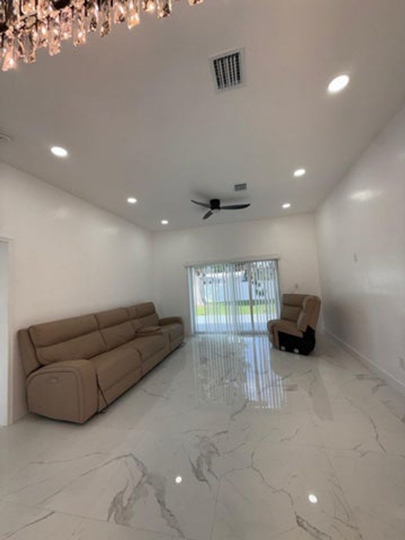 6319 Southgate Boulevard Margate Fl 33068 1636 – photo 3