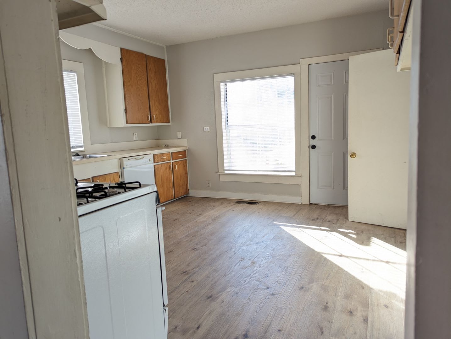 The Cutest 1 Bedroom on TX Side – photo 3