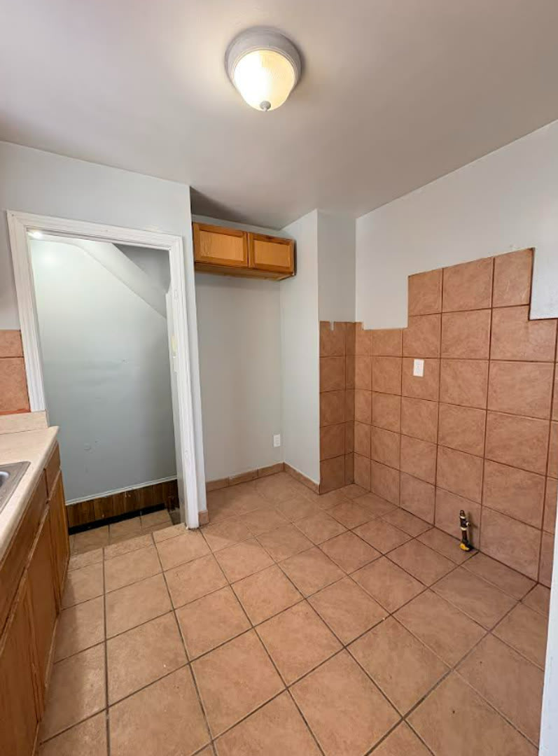 6181 NEFF-3 BEDS & 1 BATH FOR RENT! – photo 3