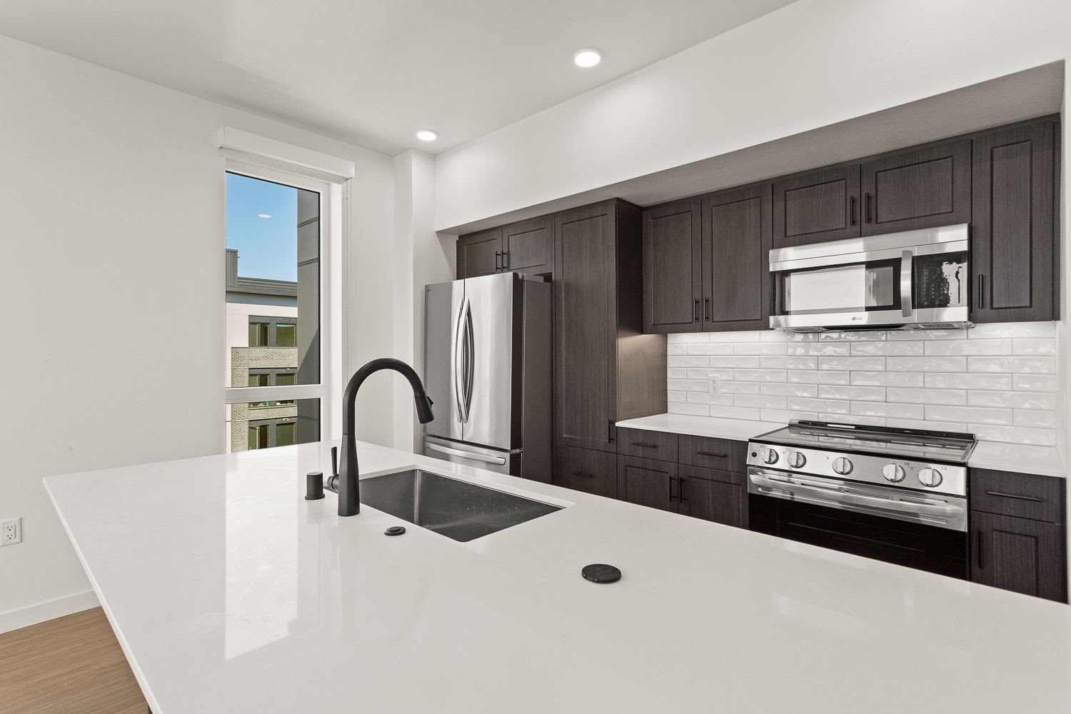 440 West – photo 5