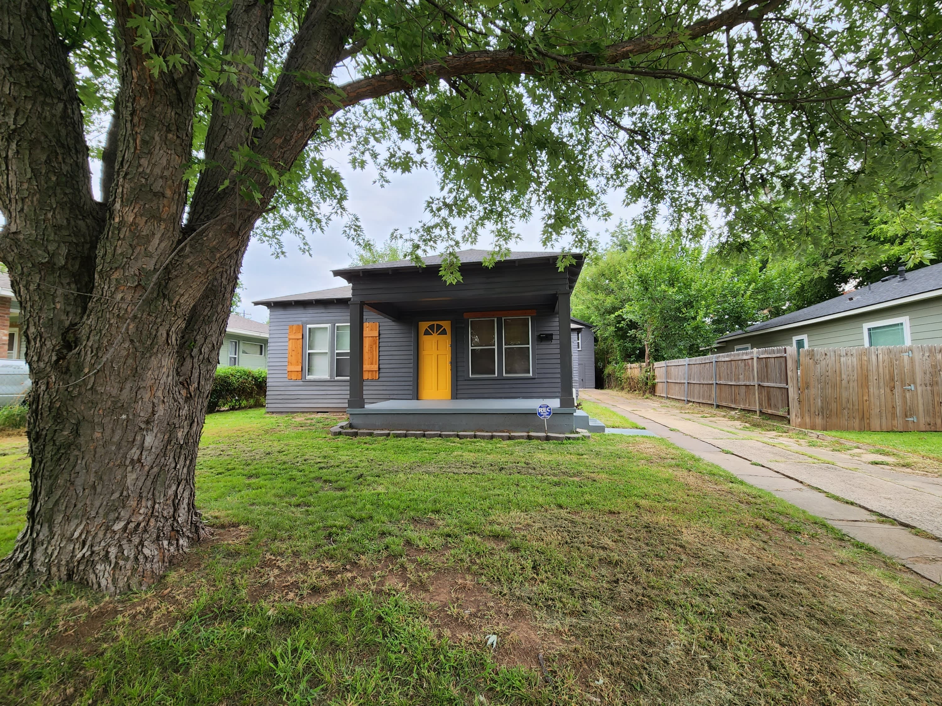 1946 Northwest 15Th Streetmain House – photo 2