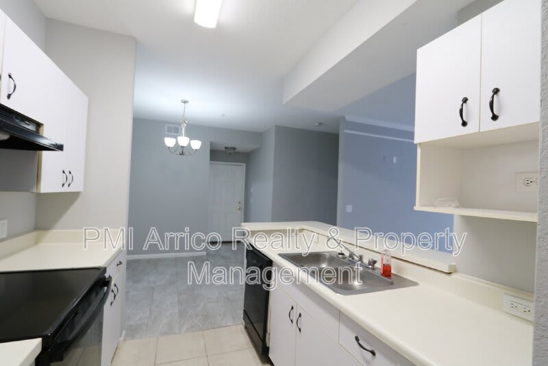 17101 Carrington Park Dr – photo 2