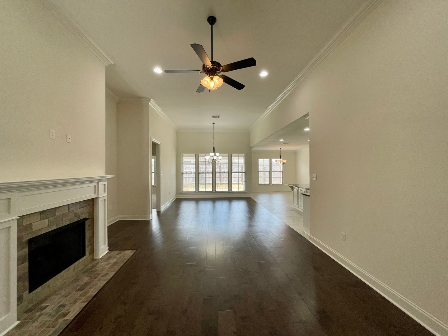 3 bedroom, 2 bath home plus an office! – photo 2