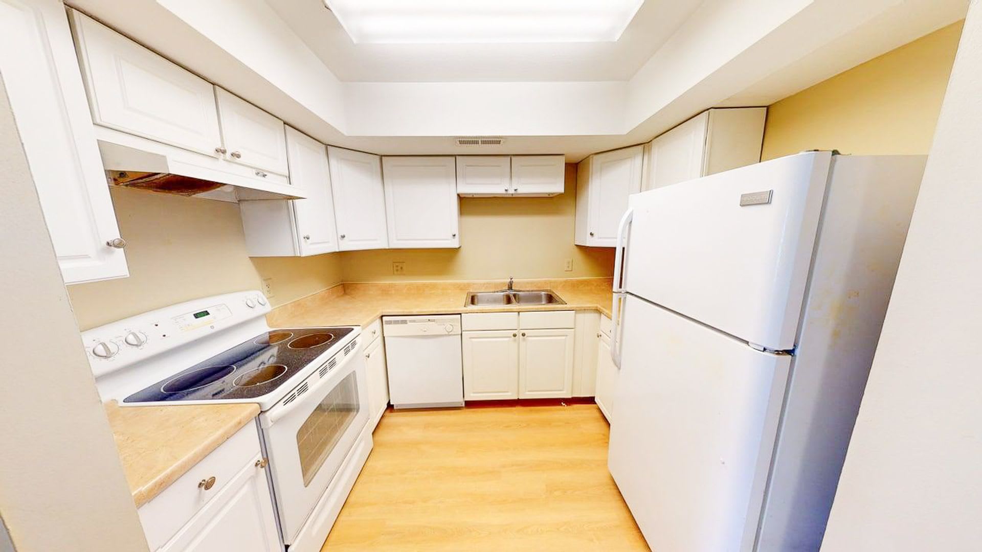 2064 Park Run Dr. Apt C – photo 3