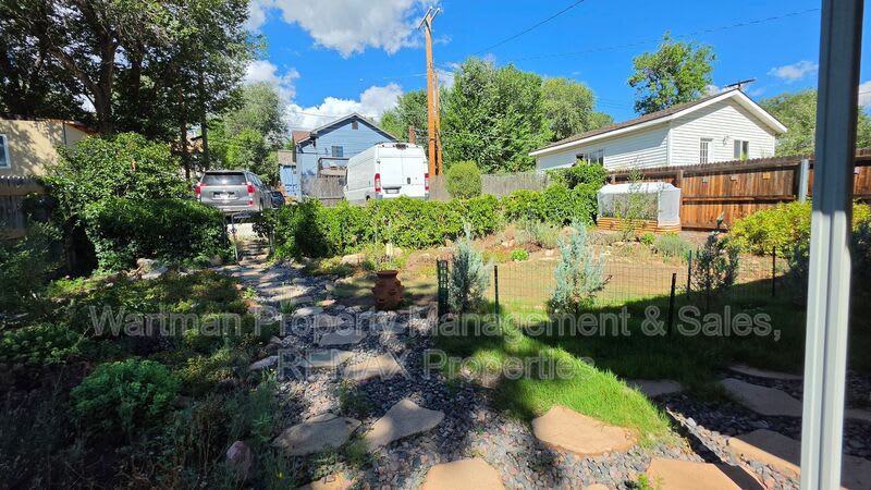 218 N Chestnut St – photo 4