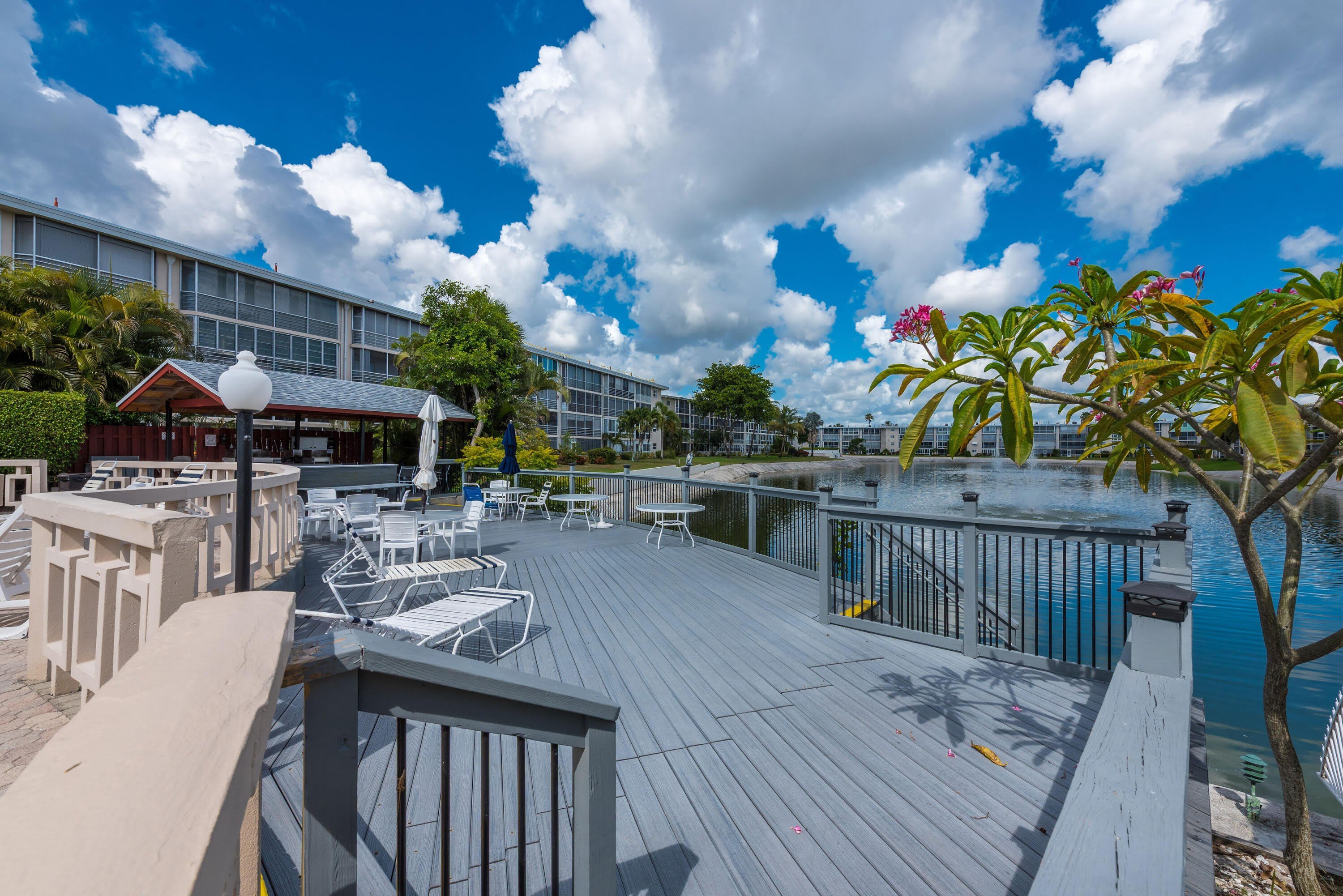 2615 Garden Drive N – photo 1