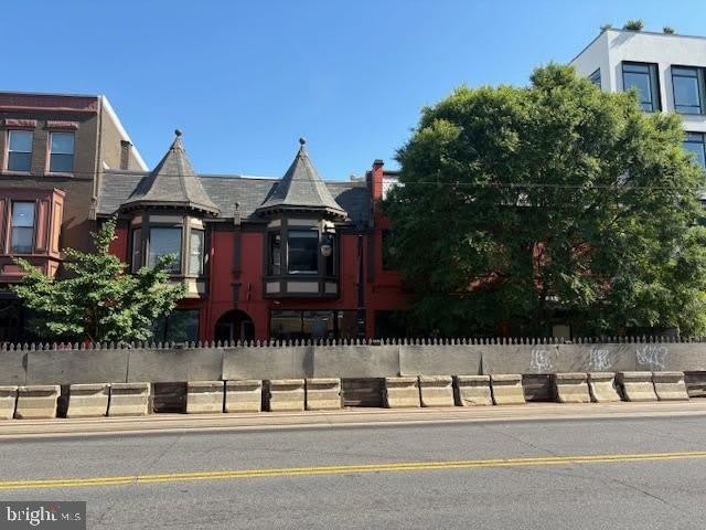 1326 H ST NE #1 – photo 2