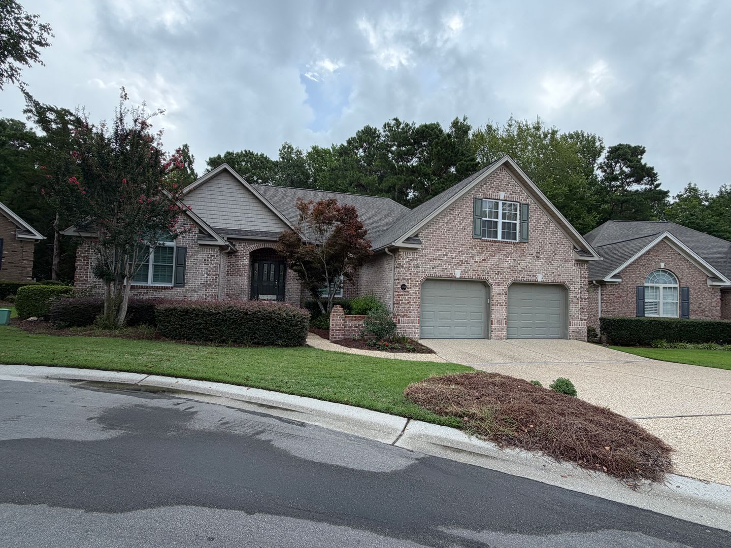 Beautiful 4-Bedroom Home with First-Floor Primary Suite & 2-Car Garage – photo 4