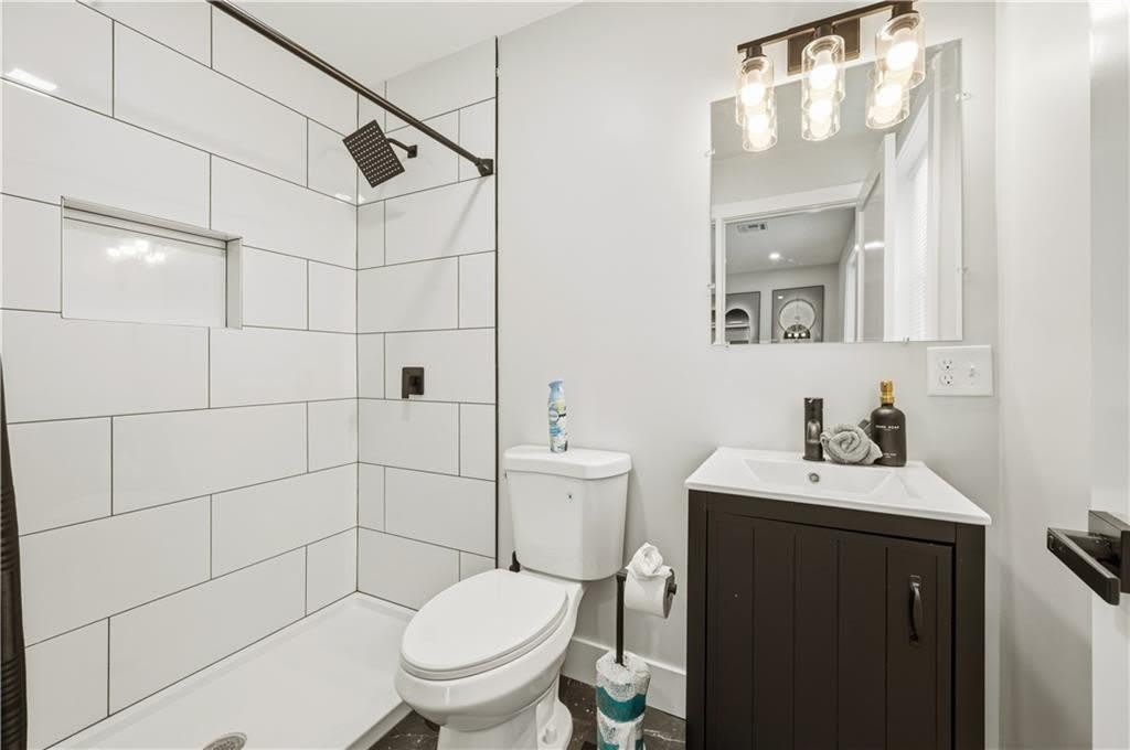 160 Cumberland Street – photo 3