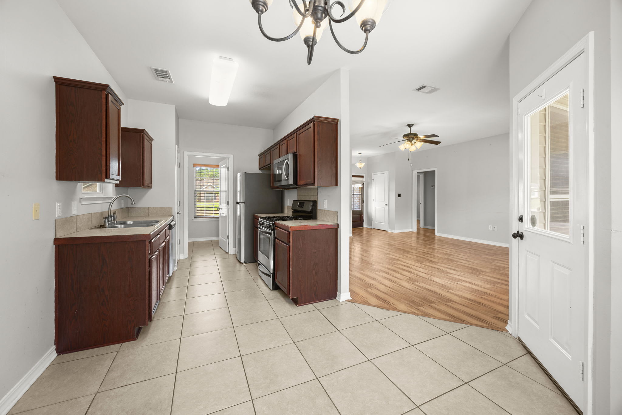 48317 Fox Hollow Boulevard – photo 4