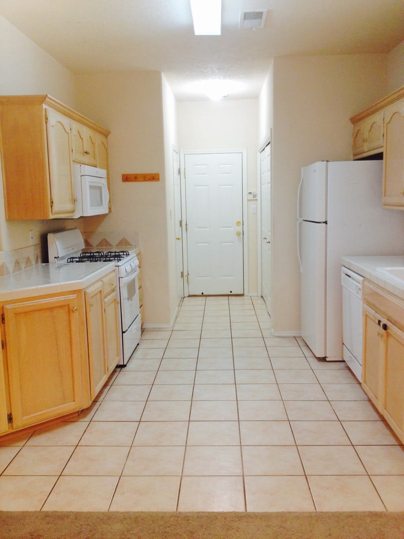 7408 Tricia Rd NE – photo 4