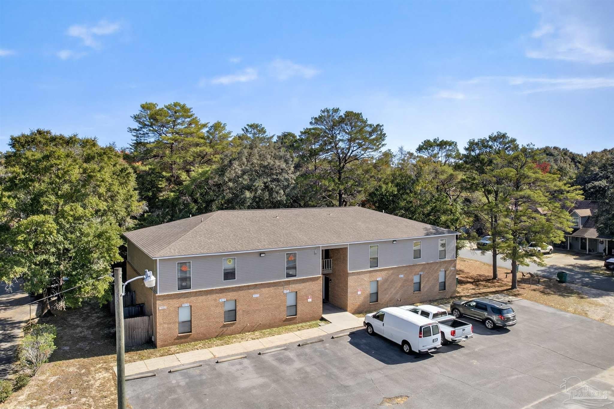 700 N Palm Blvd – photo 1