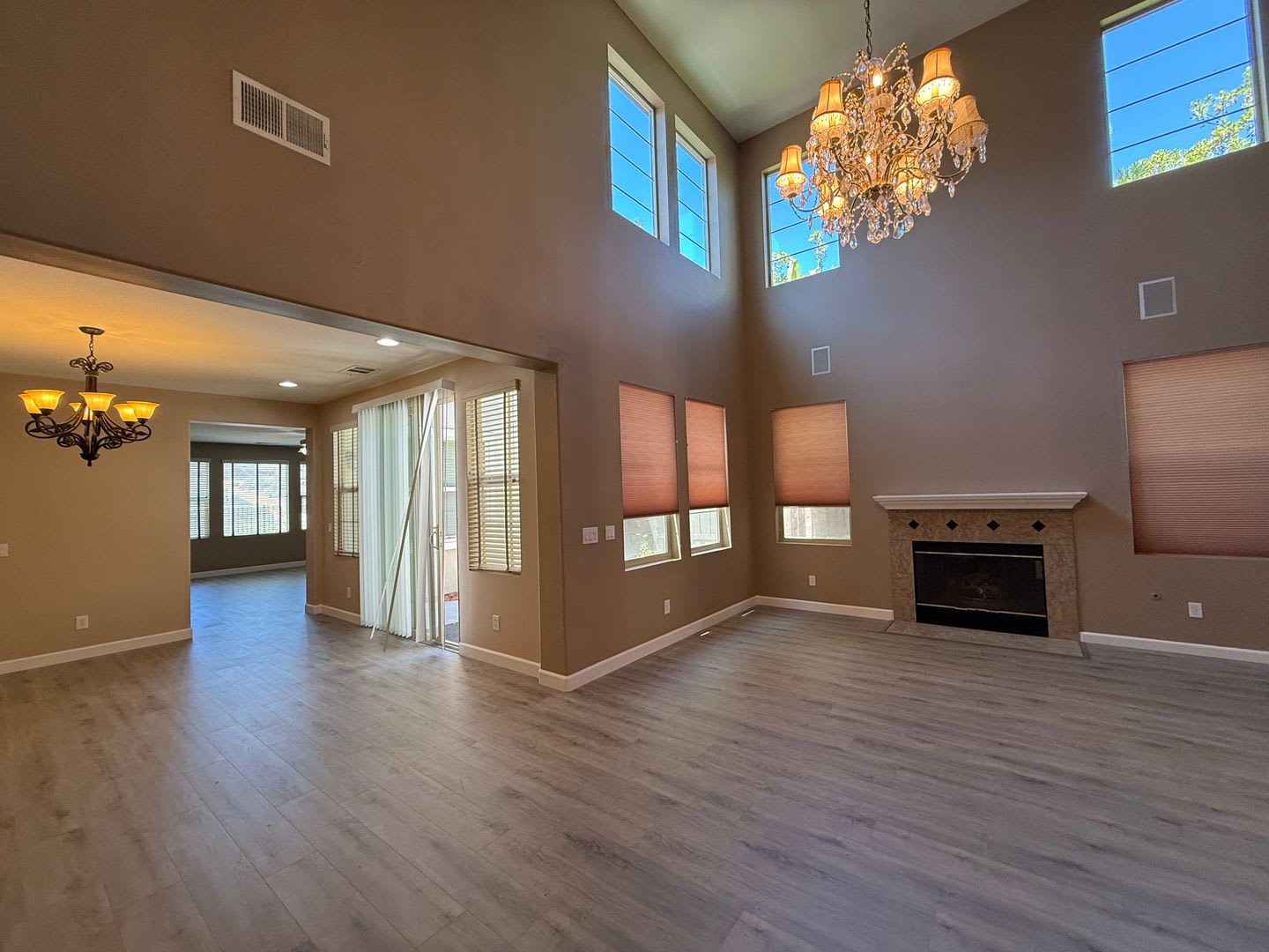 San Marcos 5Br Executive House 4 5 Baths Granite Kitchen 3 Car Private Fenced Yard Avail Now – photo 3