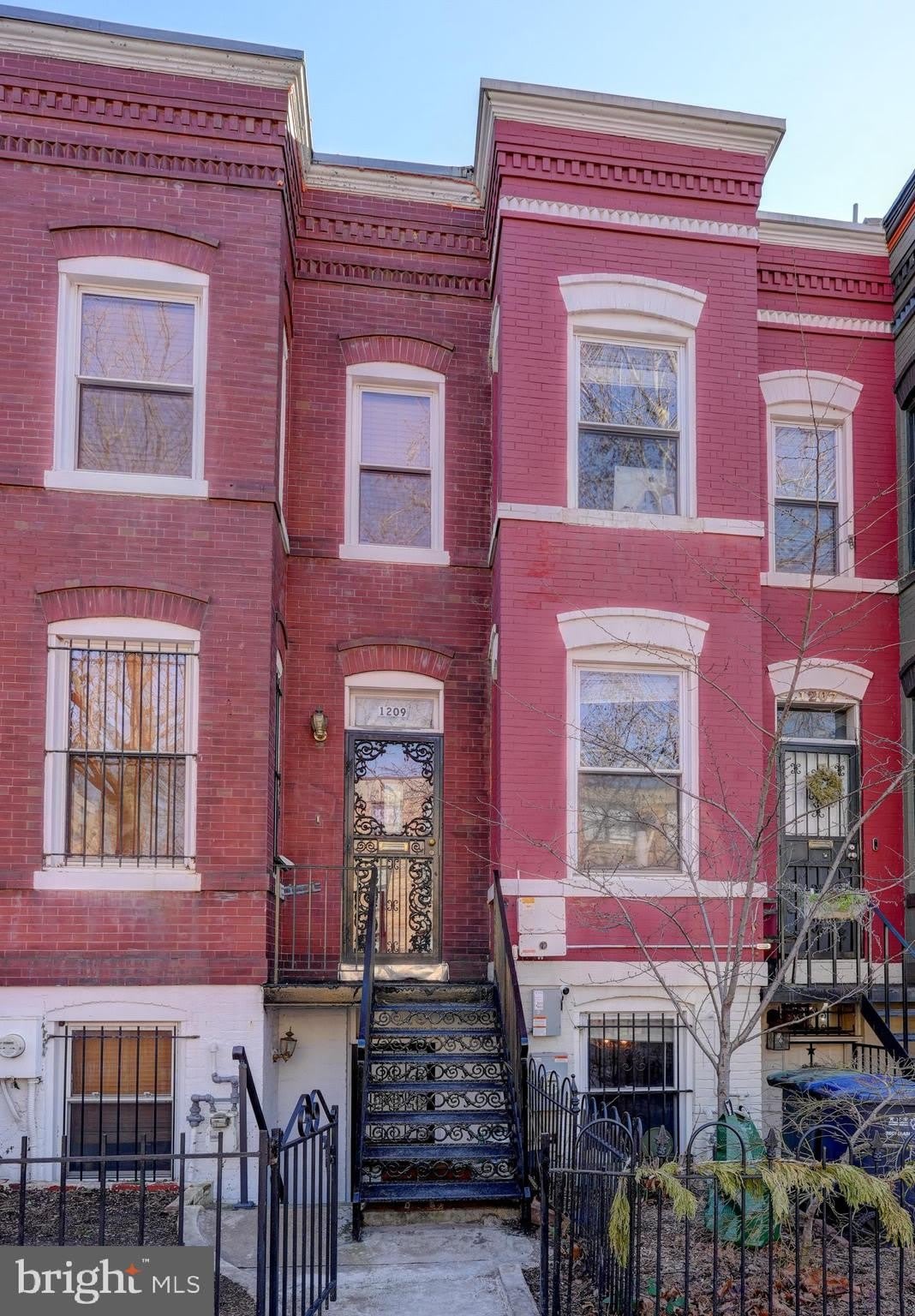 1209 I Street SE – photo 3