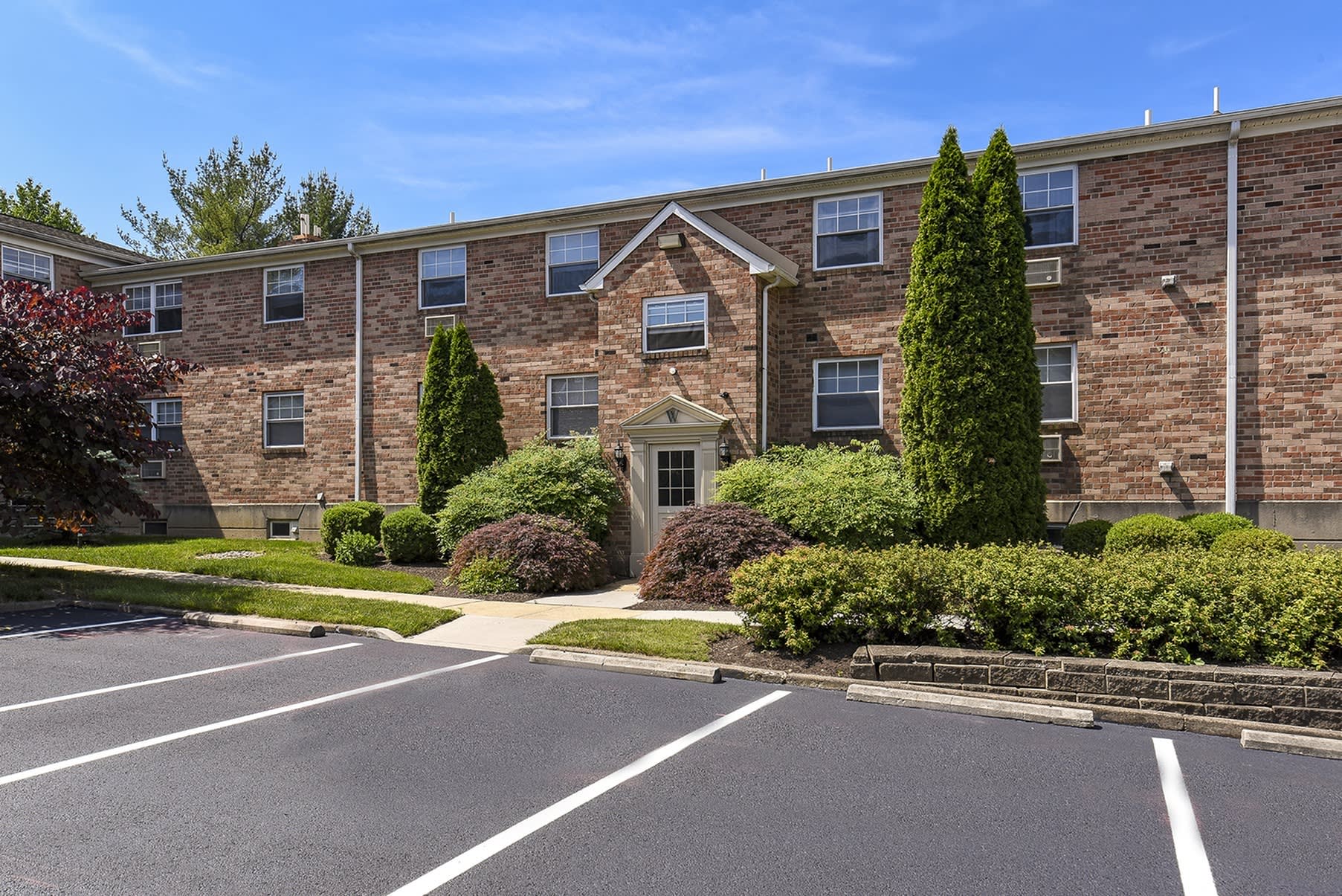 Village Green Apartments – photo 2