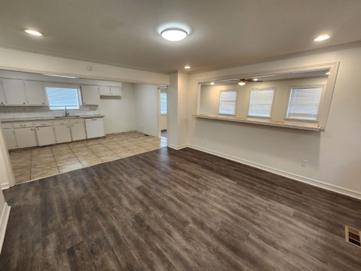 Welcome Home To 3112 Potter Updated For Rent Move In Special 0 Deposit Option Please Read The Full Description – photo 2