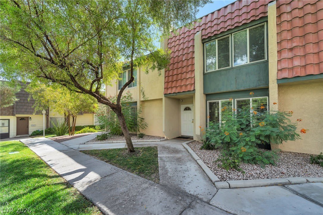 3472 Townhouse Drive – photo 2