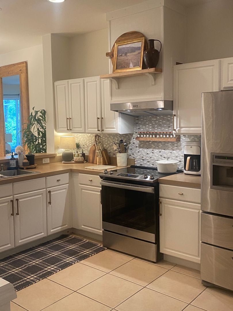 3 2 5 Townhouse Available For Season Beautifully Updated Unit Stratford Place North Naples – photo 1