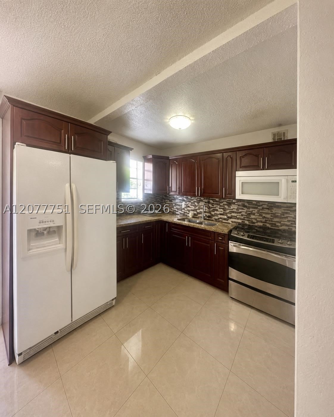 2361 SW 27th St – photo 4