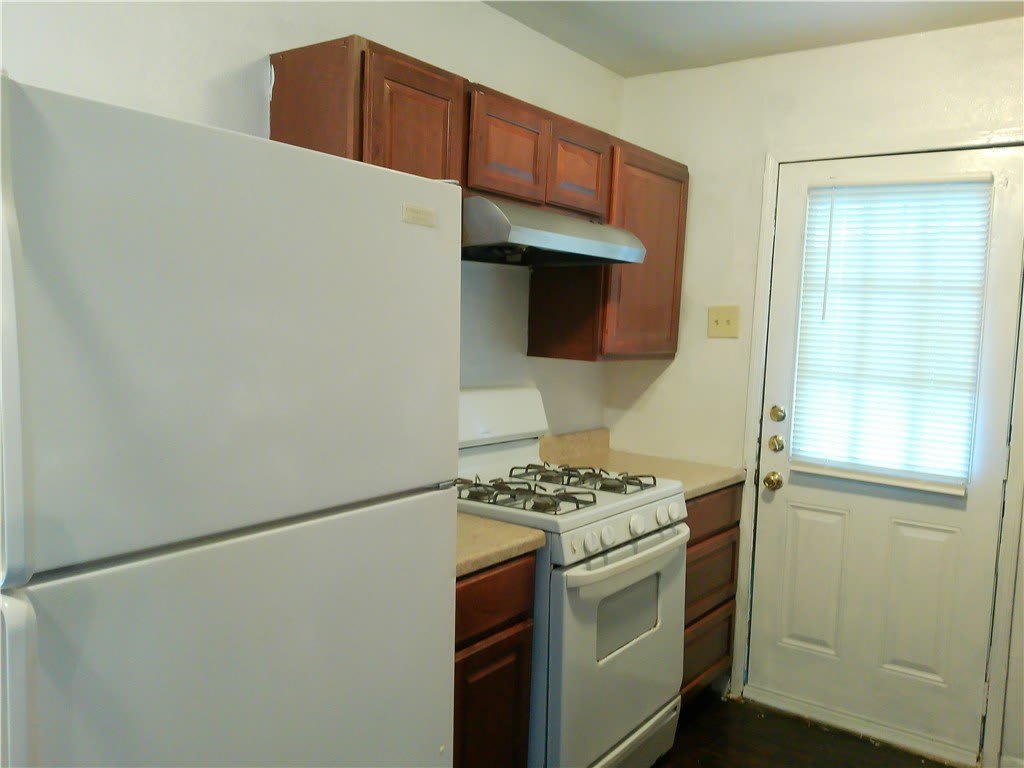 4326 Vestal Street – photo 5