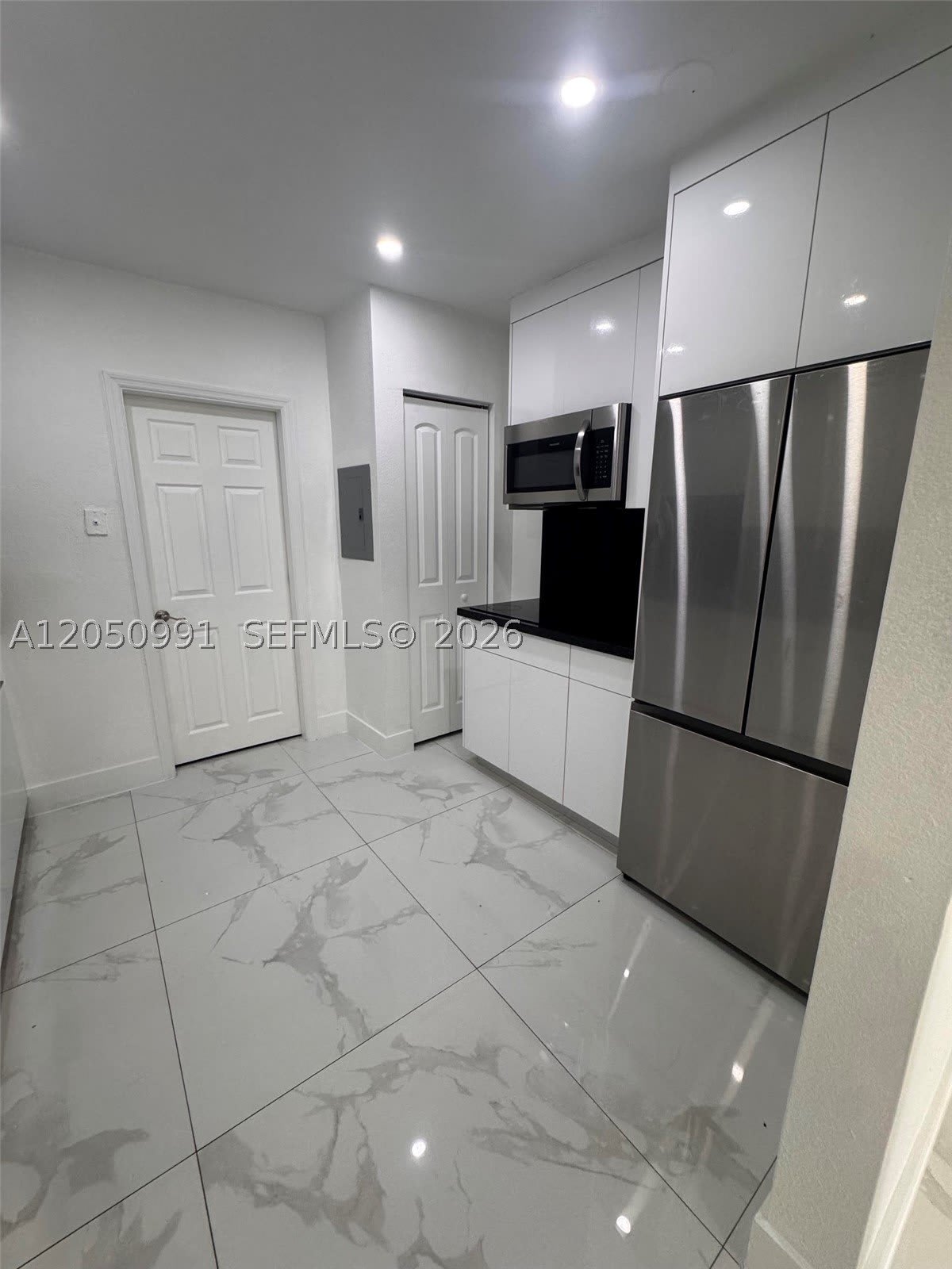 7400 SW 39th St – photo 3