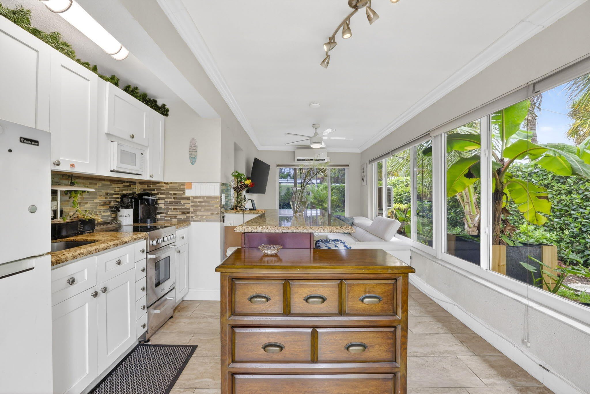 3207 Marine Drive – photo 5