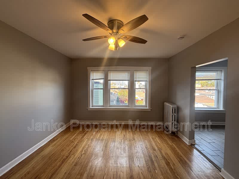 3116 W 61St St – photo 2